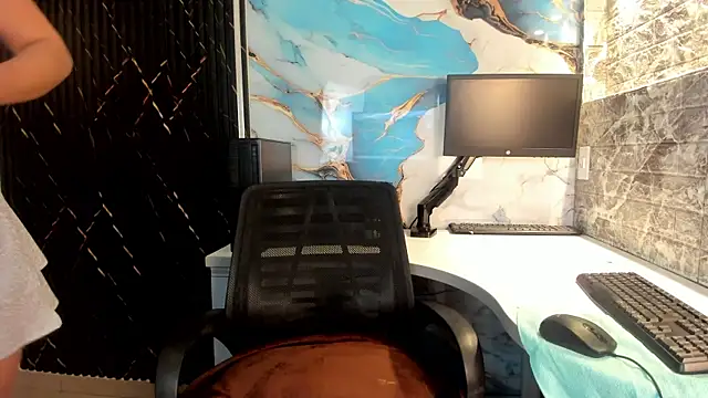 Zairaa Fox online show from 2, 12, 2025