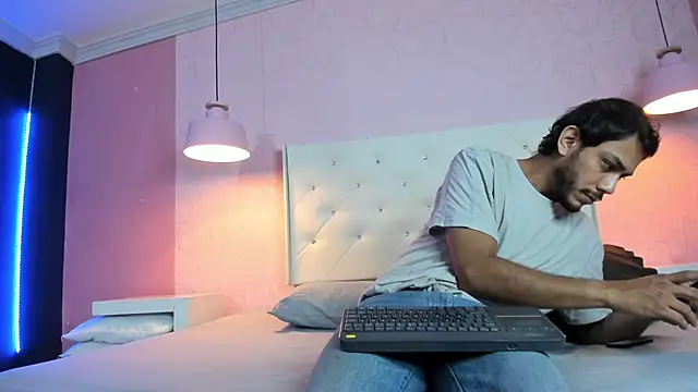 Snapshot of Boss_Domiinator chatting on 1, 5, 2026 Boss Domiinator online show from 1, 5, 2026
