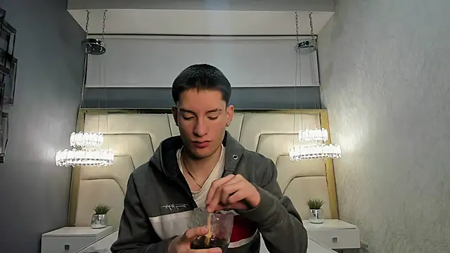 HunterHeat  online show from 26, 9, 2025