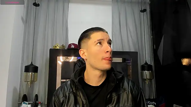 HunterHeat  online show from 24, 4, 2026