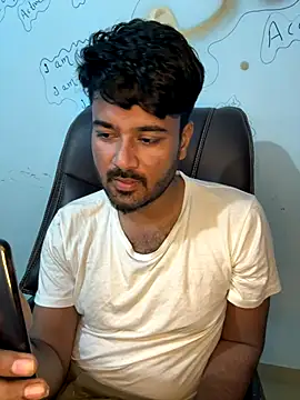 Snapshot of MeekBatgirl chatting on 11, 10, 2025 MeekBatgirl online show from 11, 10, 2025