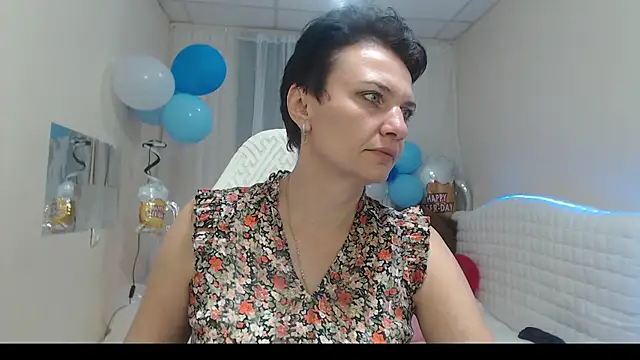 AvaSaturnian online show from 8, 10, 2025