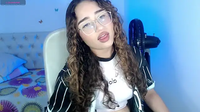 Snapshot of sasha_17_ chatting on 15, 9, 2025 sasha 17 online show from 15, 9, 2025