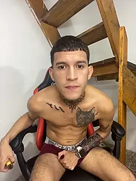 Snapshot of dilan_abraham12 chatting on 8, 10, 2025 dilan abraham12 online show from 8, 10, 2025