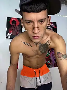 Snapshot of dilan_abraham12 chatting on 6, 1, 2026 dilan abraham12 online show from 6, 1, 2026