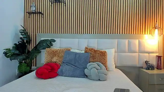 Roseaurora online show from 17, 1, 2026