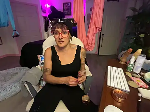 Snapshot of kinkycanner chatting on 25, 3, 2026 kinkycanner online show from 25, 3, 2026