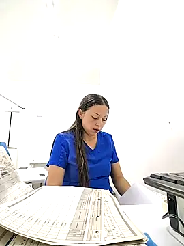 Snapshot of Madisson-04_ chatting on 6, 11, 2025 Madisson-04 online show from 6, 11, 2025