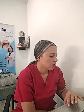 Snapshot of Madisson-04_ chatting on 21, 11, 2025 Madisson-04 online show from 21, 11, 2025