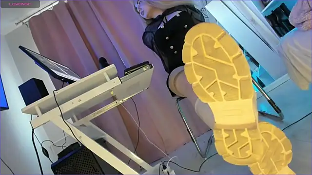 CruelSiren online show from 11, 10, 2025