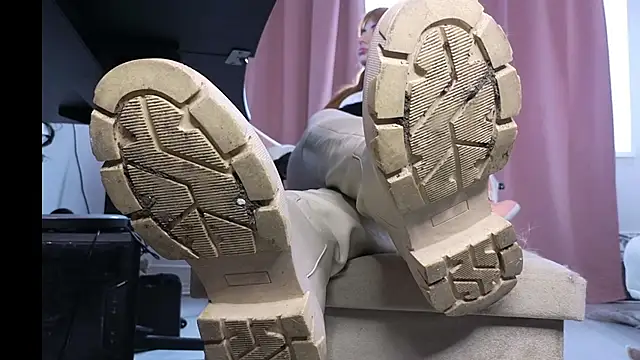 Snapshot of CruelSiren chatting on 2, 3, 2026 CruelSiren online show from 2, 3, 2026