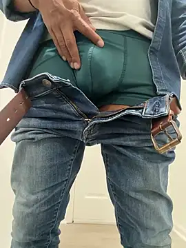 Snapshot of Pomloposho chatting on 20, 10, 2025 Pomloposho online show from 20, 10, 2025