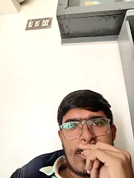 Snapshot of RotundHeadway chatting on 16, 11, 2025 RotundHeadway online show from 16, 11, 2025