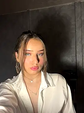 Snapshot of Immy_Megan chatting on 11, 10, 2025 Immy Megan online show from 11, 10, 2025