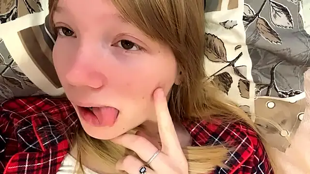 Snapshot of Sweet_horizon chatting on 17, 10, 2025 Sweet horizon online show from 17, 10, 2025