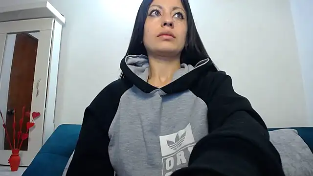 Taylormegan online show from 5, 12, 2025