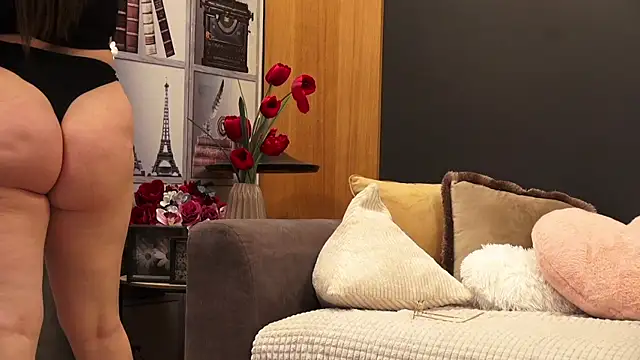 Mia Swano online show from 16, 2, 2026