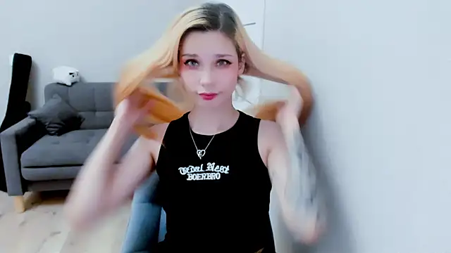 Snapshot of Kitten_Alissa chatting on 14, 9, 2025 Kitten Alissa online show from 14, 9, 2025