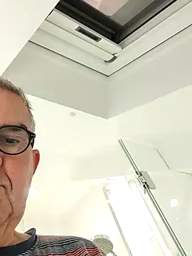 Oldmenhot66 online show from 8, 10, 2025