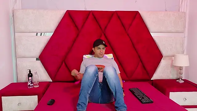 Kity spiderr online show from 25, 9, 2025