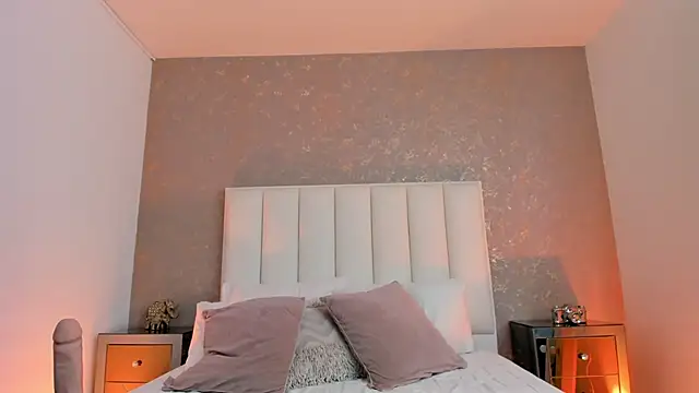 KaylieBrooks online show from 3, 3, 2026