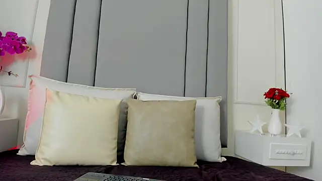 Snapshot of CannelaSmith chatting on 9, 7, 2026 CannelaSmith online show from 9, 7, 2026