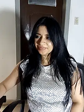 Snapshot of ValerieLove_ chatting on 12, 9, 2025 ValerieLove online show from 12, 9, 2025