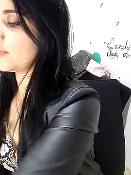 Snapshot of ValerieLove_ chatting on 4, 10, 2025 ValerieLove online show from 4, 10, 2025