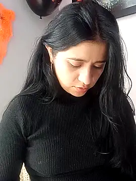 ValerieLove  online show from 29, 10, 2025