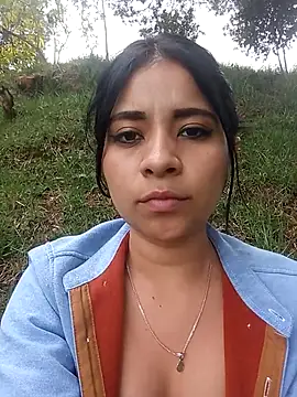 ValerieLove  online show from 17, 11, 2025