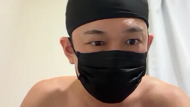 Snapshot of eru2025 chatting on 12, 9, 2025 eru2025 online show from 12, 9, 2025