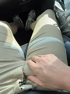 Snapshot of eru2025 chatting on 28, 9, 2025 eru2025 online show from 28, 9, 2025