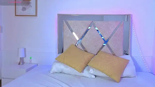 Snapshot of Anthonellacandy chatting on 13, 11, 2025 Anthonellacandy online show from 13, 11, 2025