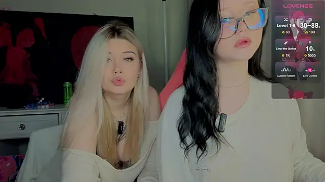 hornyprincess19 online show from 25, 11, 2025