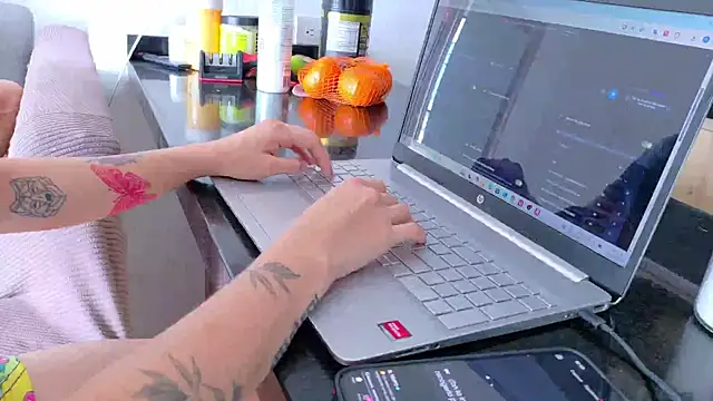 Noah-Garcia online show from 27, 9, 2025