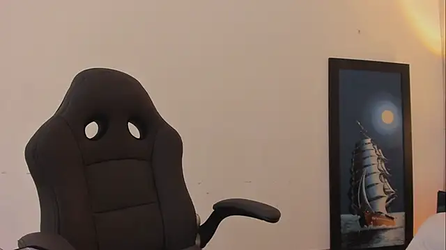 Snapshot of AnnaraLein chatting on 2, 12, 2025 AnnaraLein online show from 2, 12, 2025