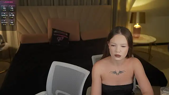 Tiana Princesss online show from 2, 12, 2025