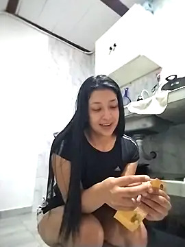 Snapshot of Coralaine_96 chatting on 9, 9, 2025 Coralaine 96 online show from 9, 9, 2025