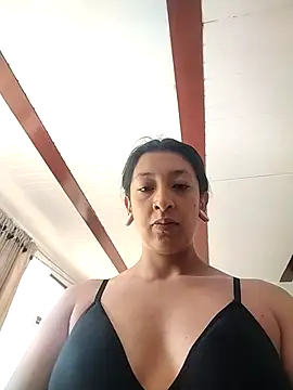 Snapshot of Coralaine_96 chatting on 11, 9, 2025 Coralaine 96 online show from 11, 9, 2025