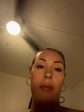 Snapshot of gardenxrose chatting on 5, 2, 2026 gardenxrose online show from 5, 2, 2026