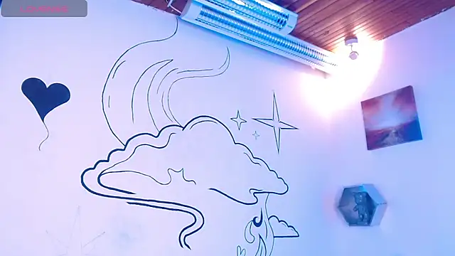 Trinity Knox online show from 3, 12, 2025