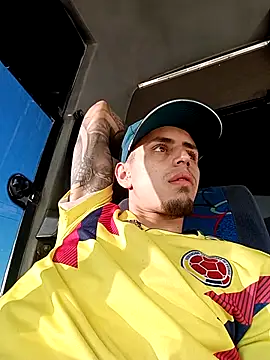 Snapshot of 1C2AM22 chatting on 9, 9, 2025 1C2AM22 online show from 9, 9, 2025