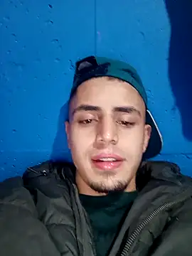 Snapshot of 1C2AM22 chatting on 23, 9, 2025 1C2AM22 online show from 23, 9, 2025