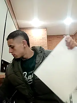 Snapshot of 1C2AM22 chatting on 22, 10, 2025 1C2AM22 online show from 22, 10, 2025