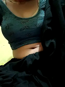 Snapshot of Cutey_neha01 chatting on 28, 10, 2025 Cutey neha01 online show from 28, 10, 2025