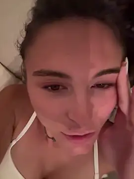 SophiiaStarr online show from 18, 6, 2026