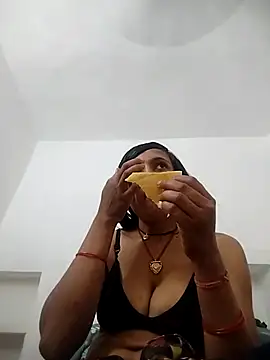 Snapshot of Sonam_shinde chatting on 22, 5, 2026 Sonam shinde online show from 22, 5, 2026