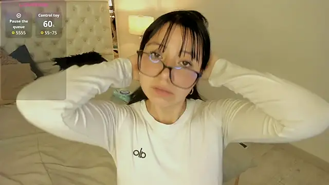 Zoe Xra online show from 13, 6, 2026