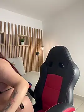 Snapshot of emma_cleir chatting on 1, 10, 2025 emma cleir online show from 1, 10, 2025