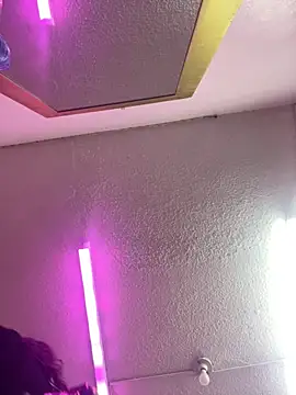 XBODTRIIPX online show from 4, 12, 2025